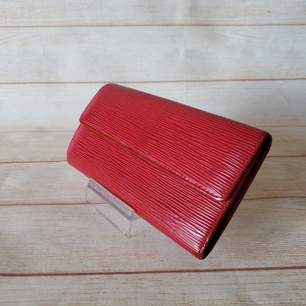 Authentic Louis Vuitton Epi Sarah Long Wallet Red Rouge Portefeuille Leather